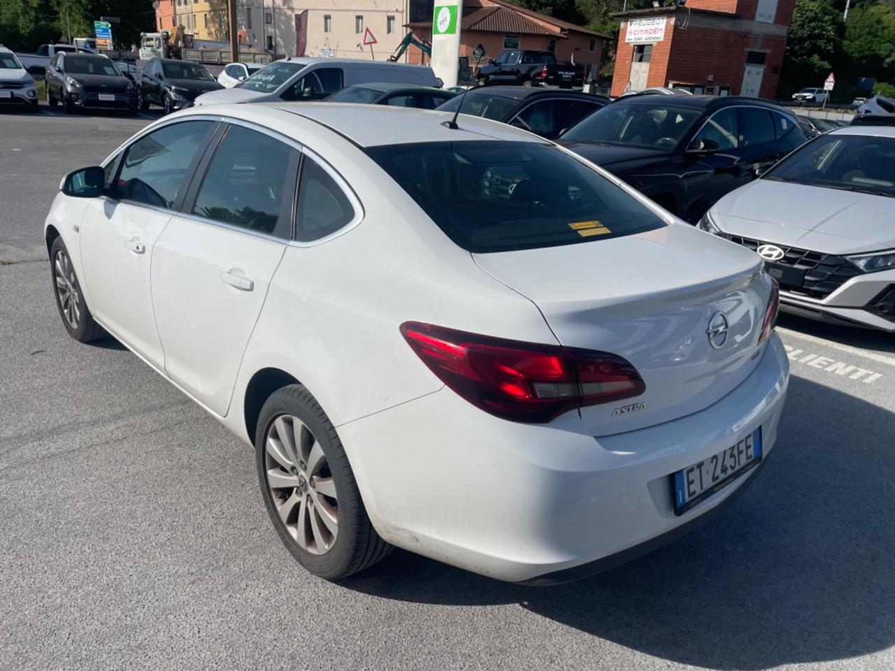 Opel Astra 1.7 CDTI 130CV EcoFLEX Cosmo