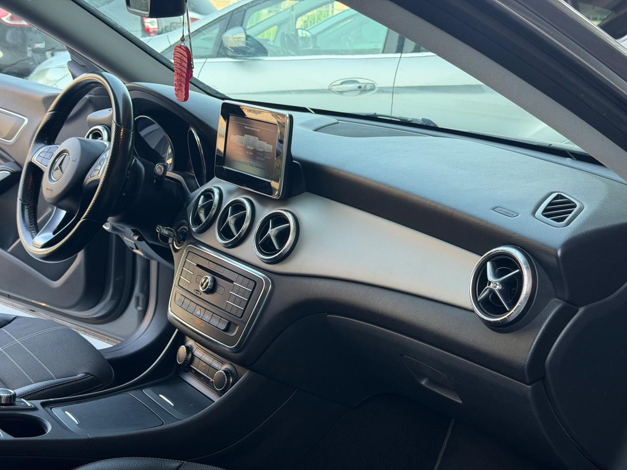 Mercedes-benz CLA 200 CDI Premium