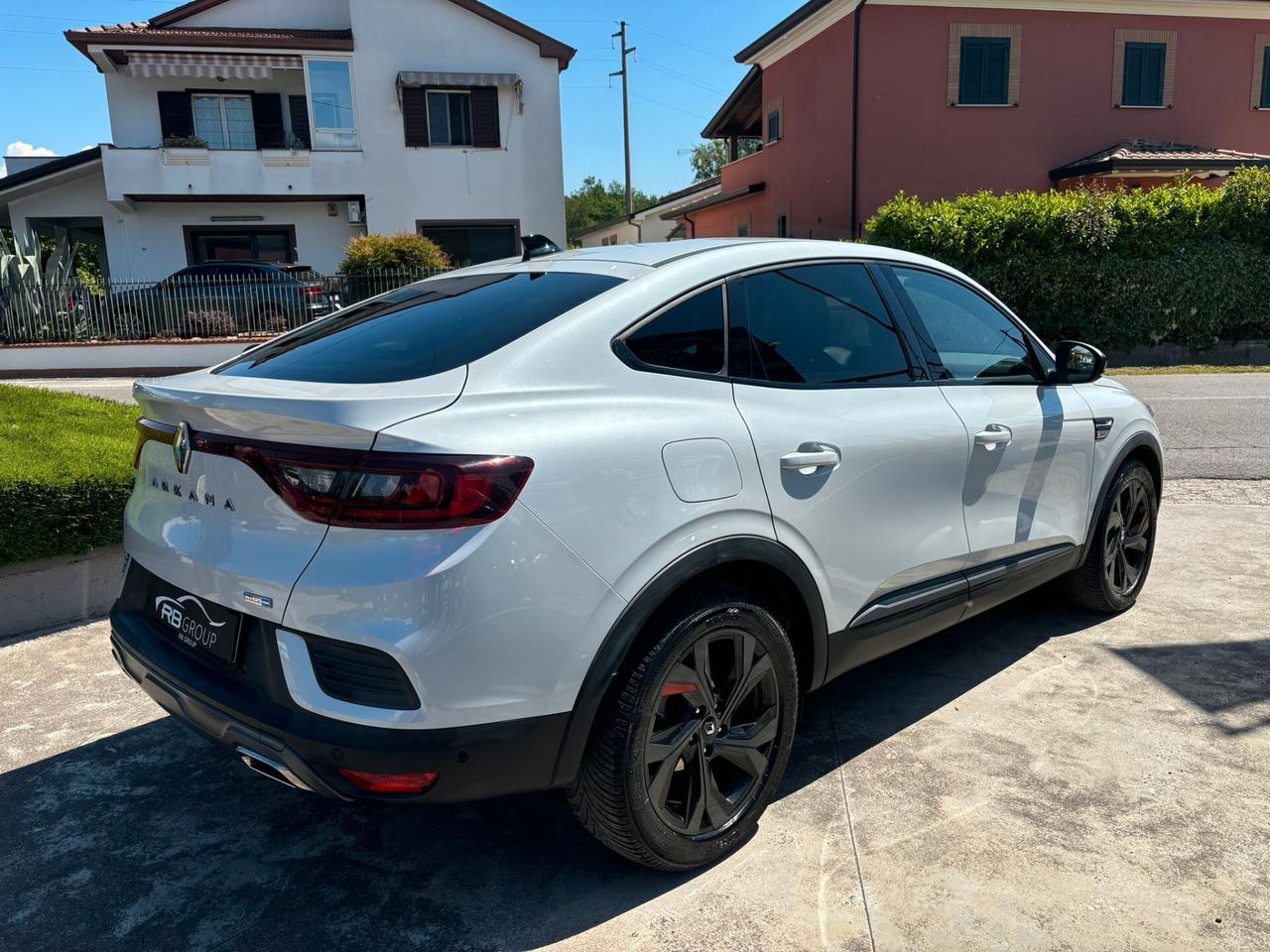 Renault Arkana Hybrid E-Tech 145 CV R.S. Line