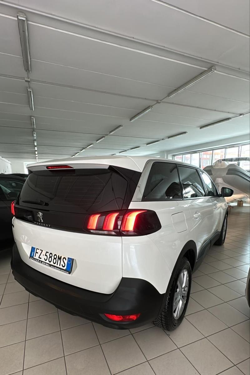 PEUGEOT - 5008 - BlueHDi 130 S&S Business