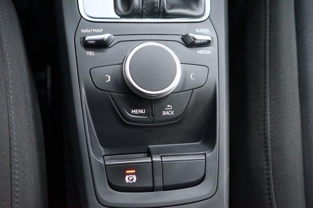 AUDI Q2 30 TDI S tronic Business