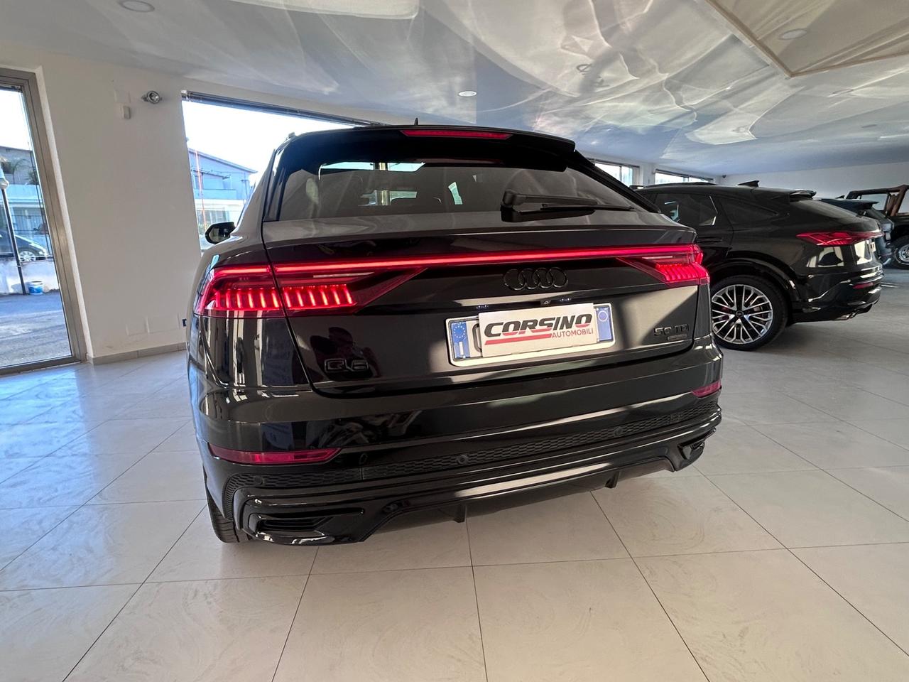 Audi Q8 50 TDI 286 CV quattro Sport black Edition