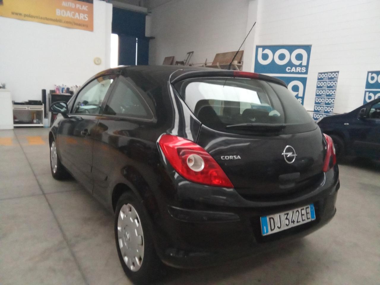 Opel Corsa 1.2 3 porte Club