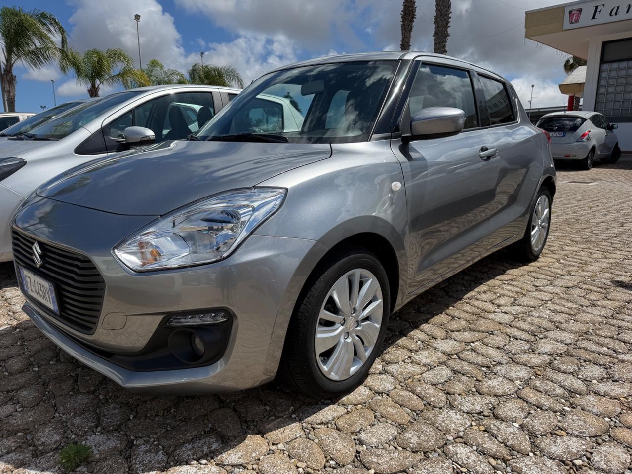 Suzuki Swift 1.2 Hybrid Top