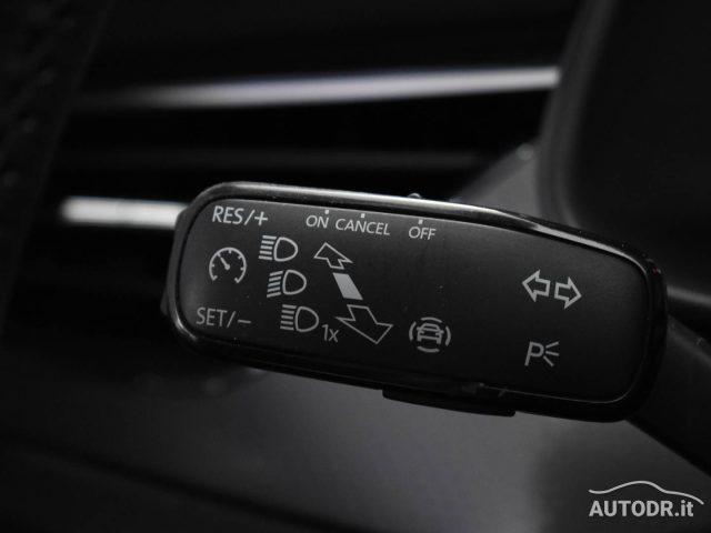 SKODA Kamiq 1.0 G-Tec Clever Led adattivi, Winter, Retrocamera