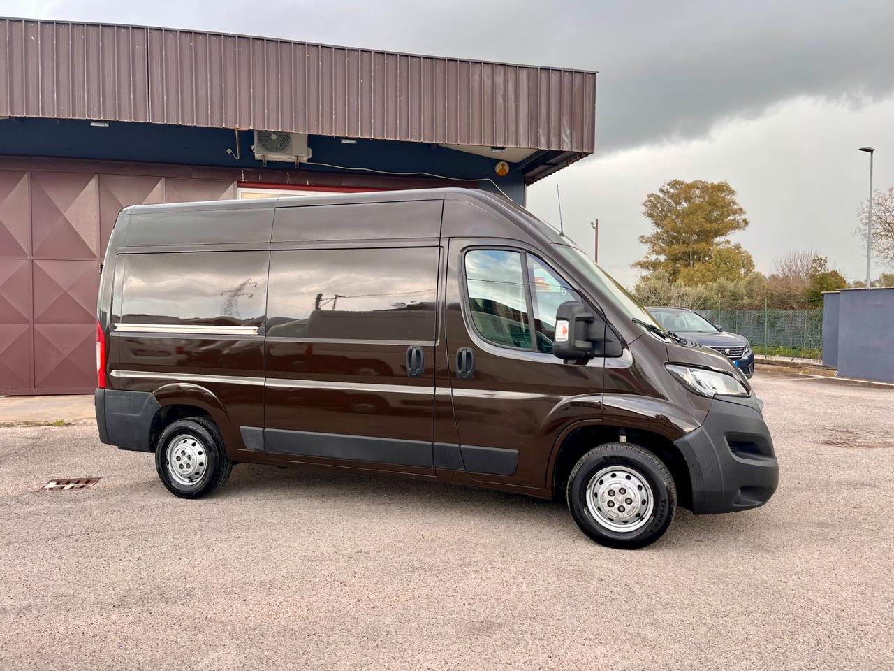 Peugeot BOXER 330 2.2 BLUEHDI 140 CV S&S L2H2 E6D