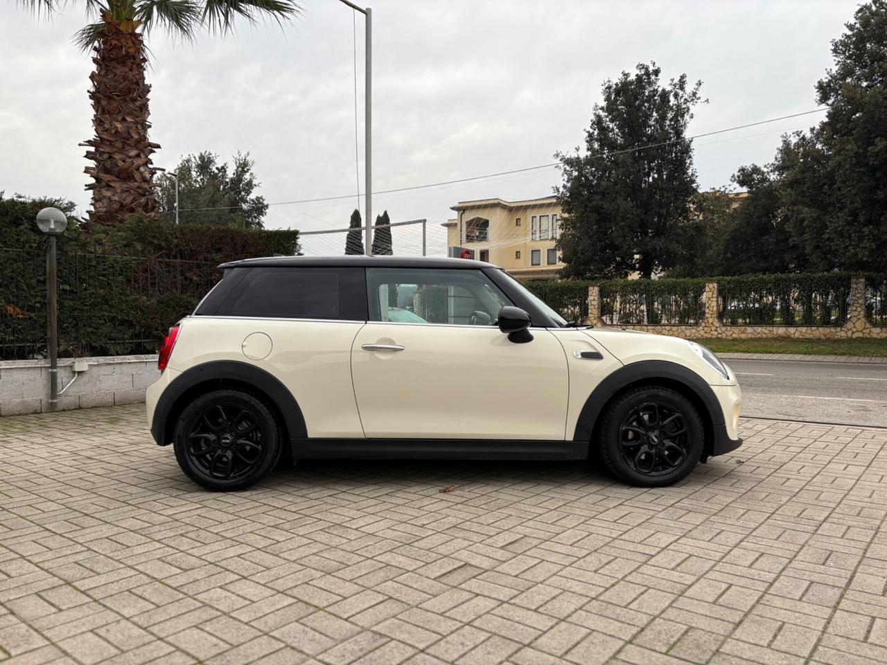 Mini 1.5 Cooper D Business XL