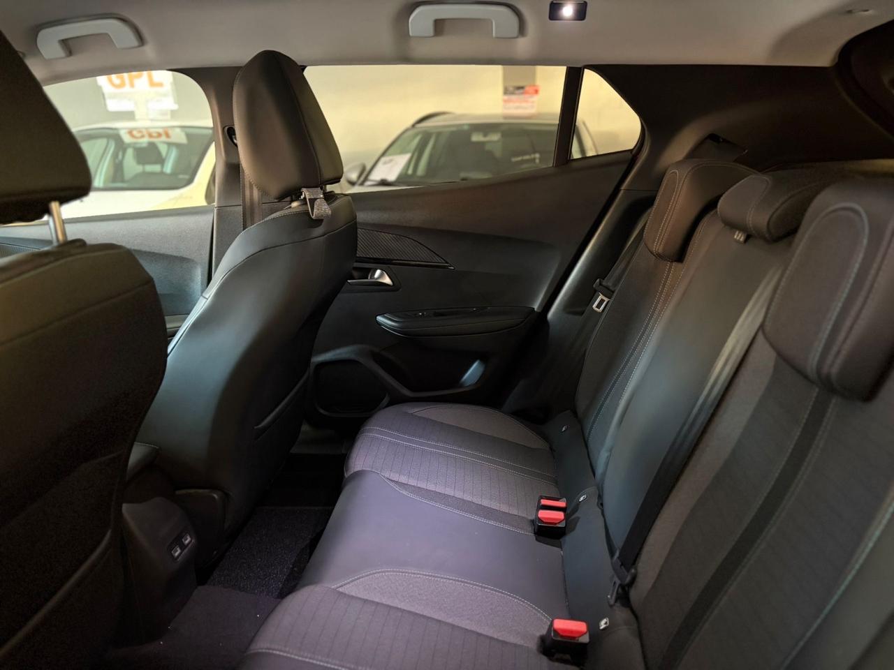 Peugeot 2008 BlueHDi 110 S&S Allure Pack