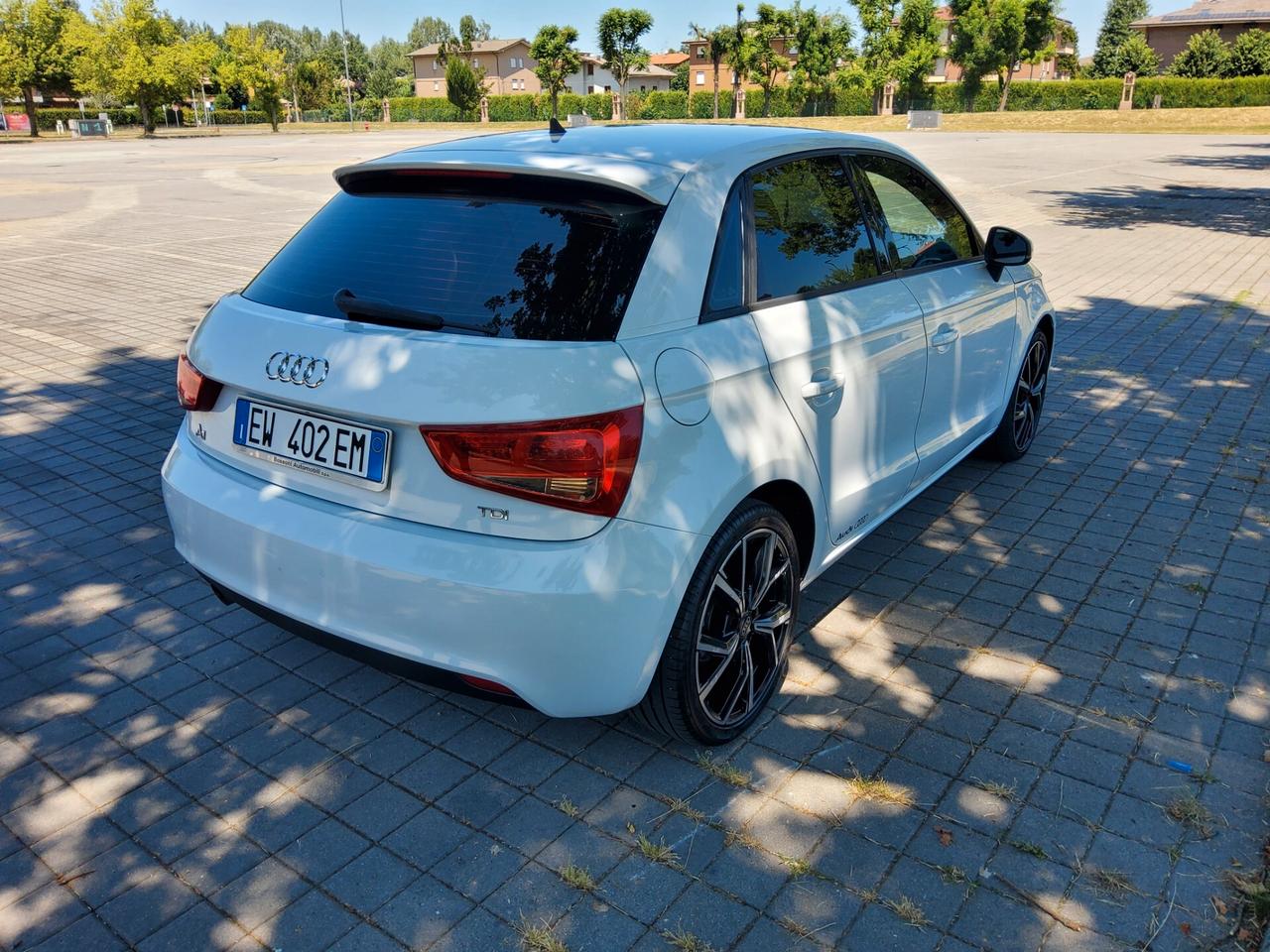 Audi A1 1.6 TDI S tronic line edition