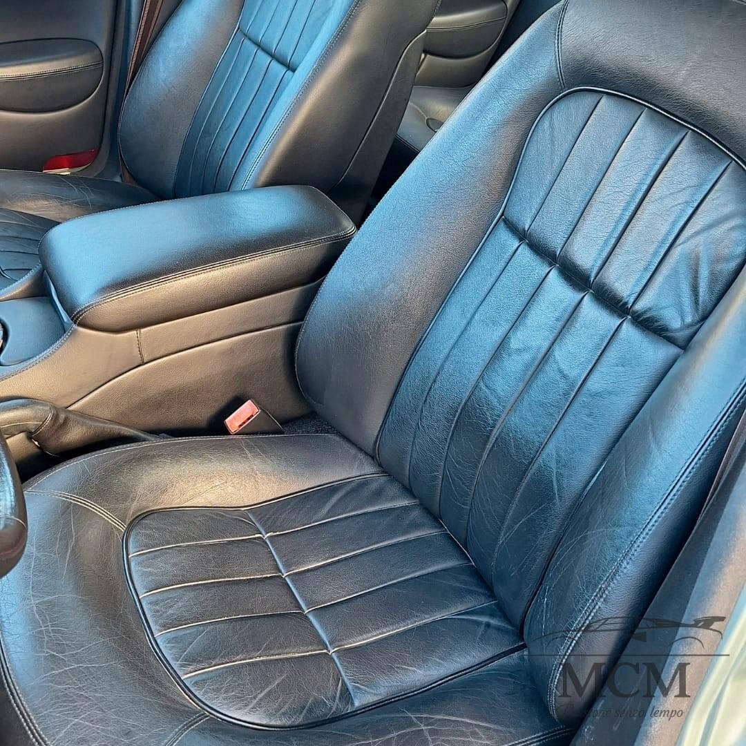 Jaguar XJ8 - 3.2 - V8 Executive - PARI AL NUOVO