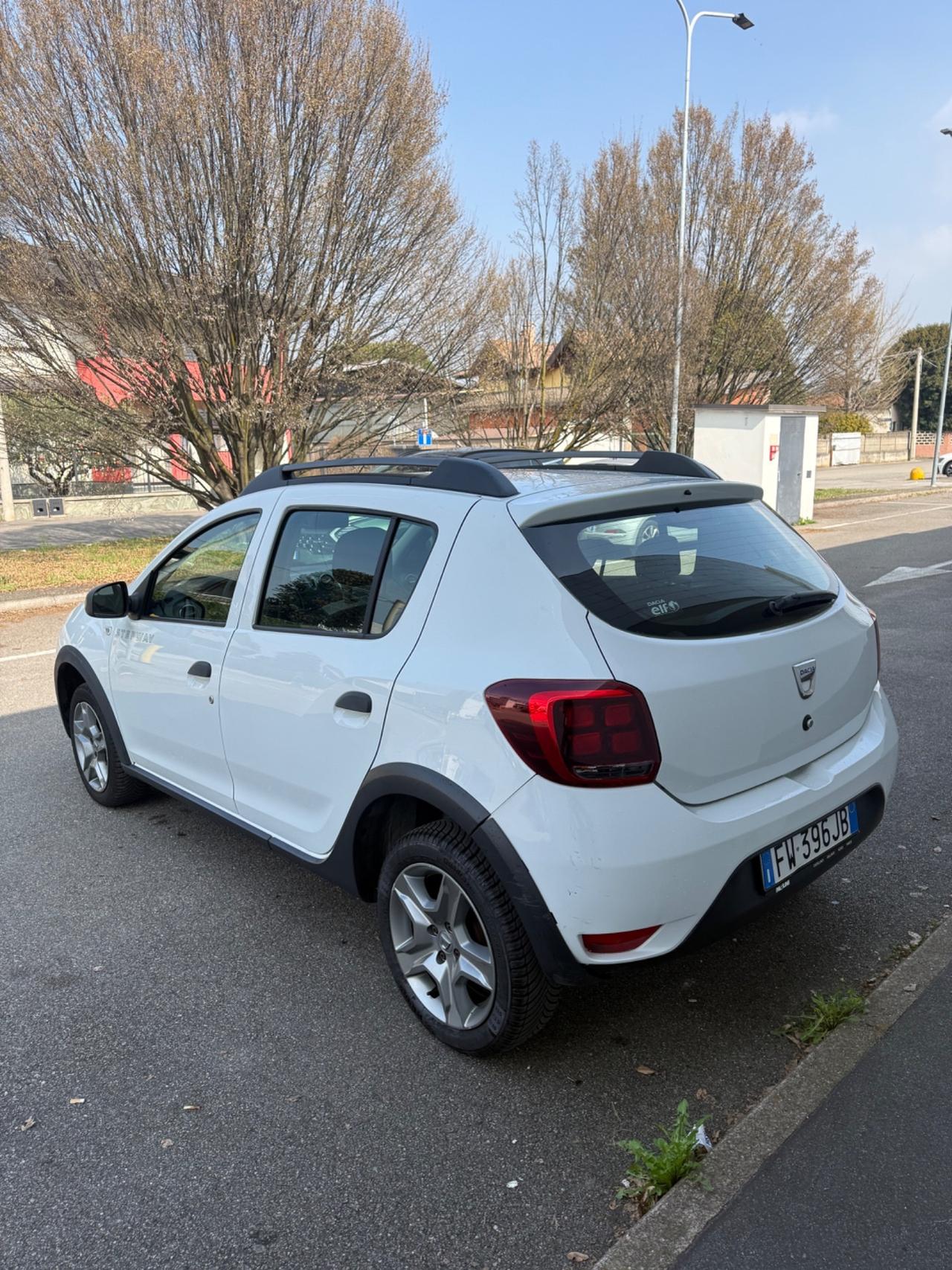 Dacia Sandero 1.0 SCe 12V 75CV Start&Stop Essential