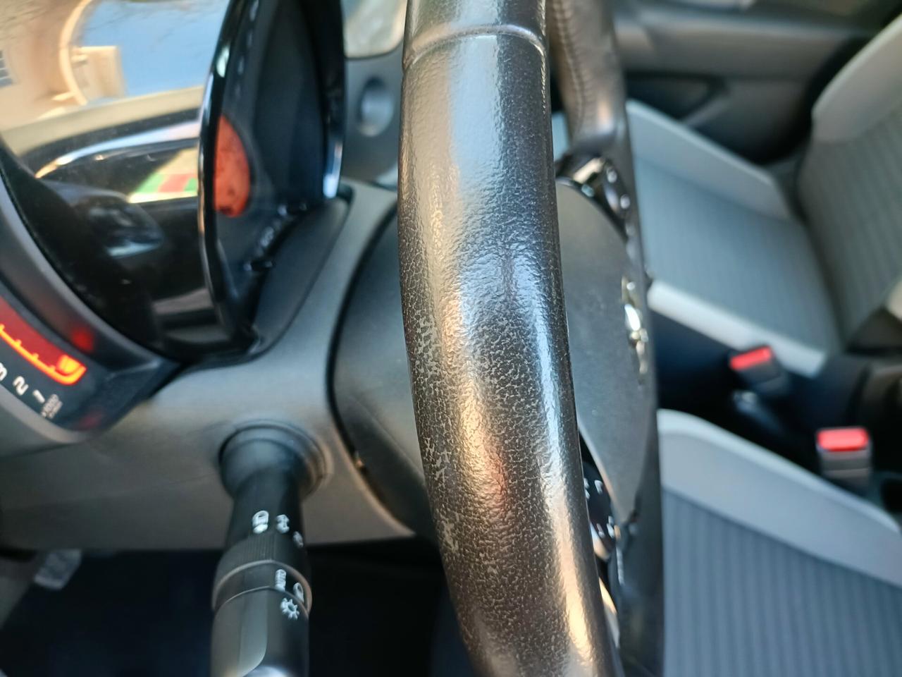 Toyota Aygo Connect 1.0 VVT-i 72 CV 5 porte x-play