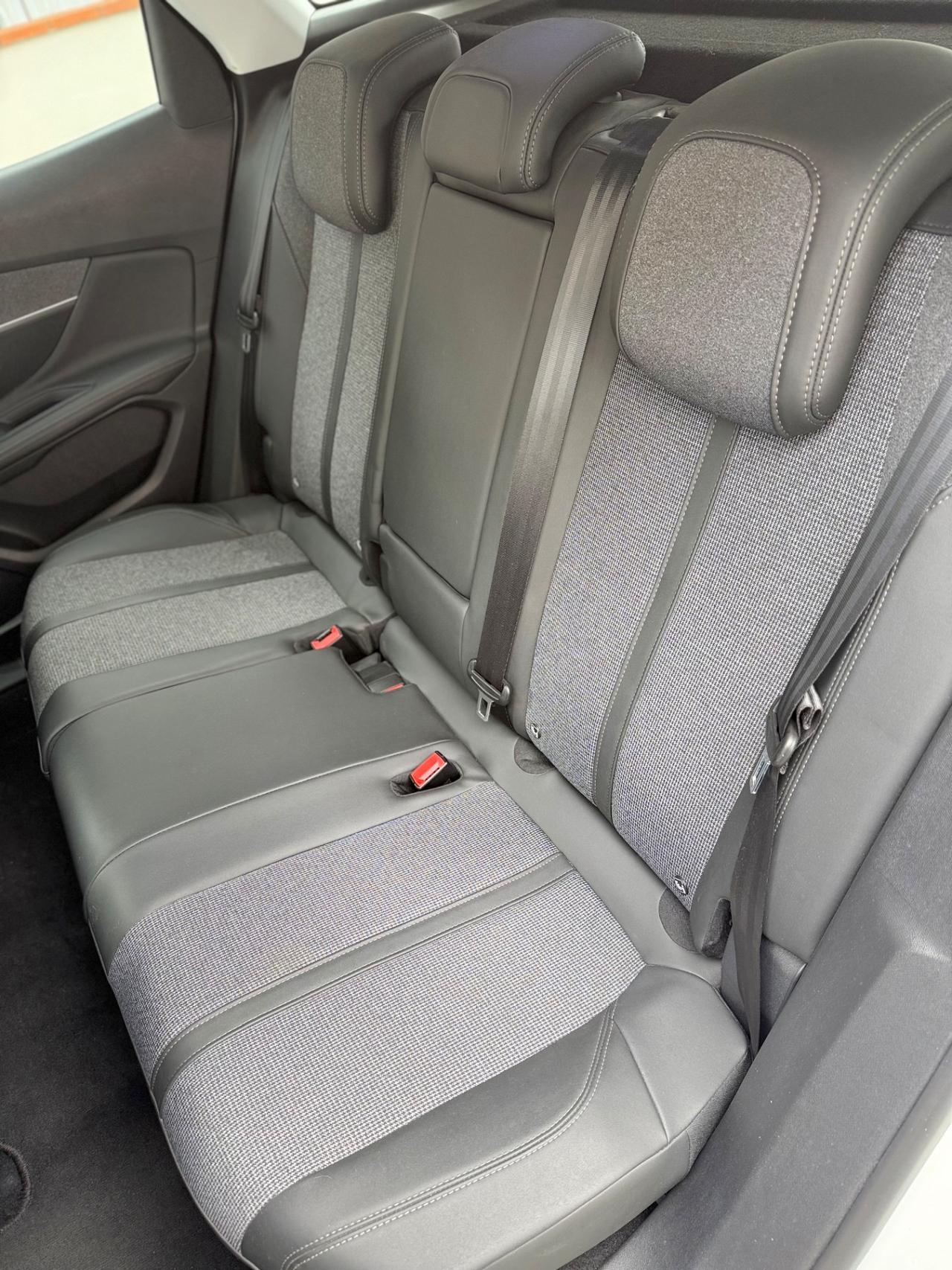 Peugeot 3008 1.5 Diesel Allure Automatica 131 Cv