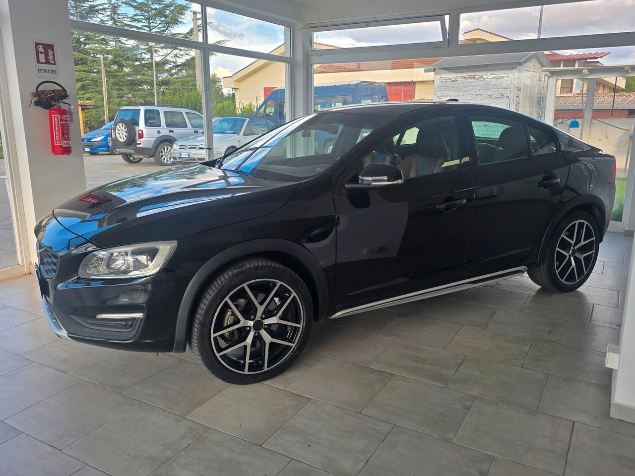 Volvo V60 Cross Country D4 Geartronic Summum