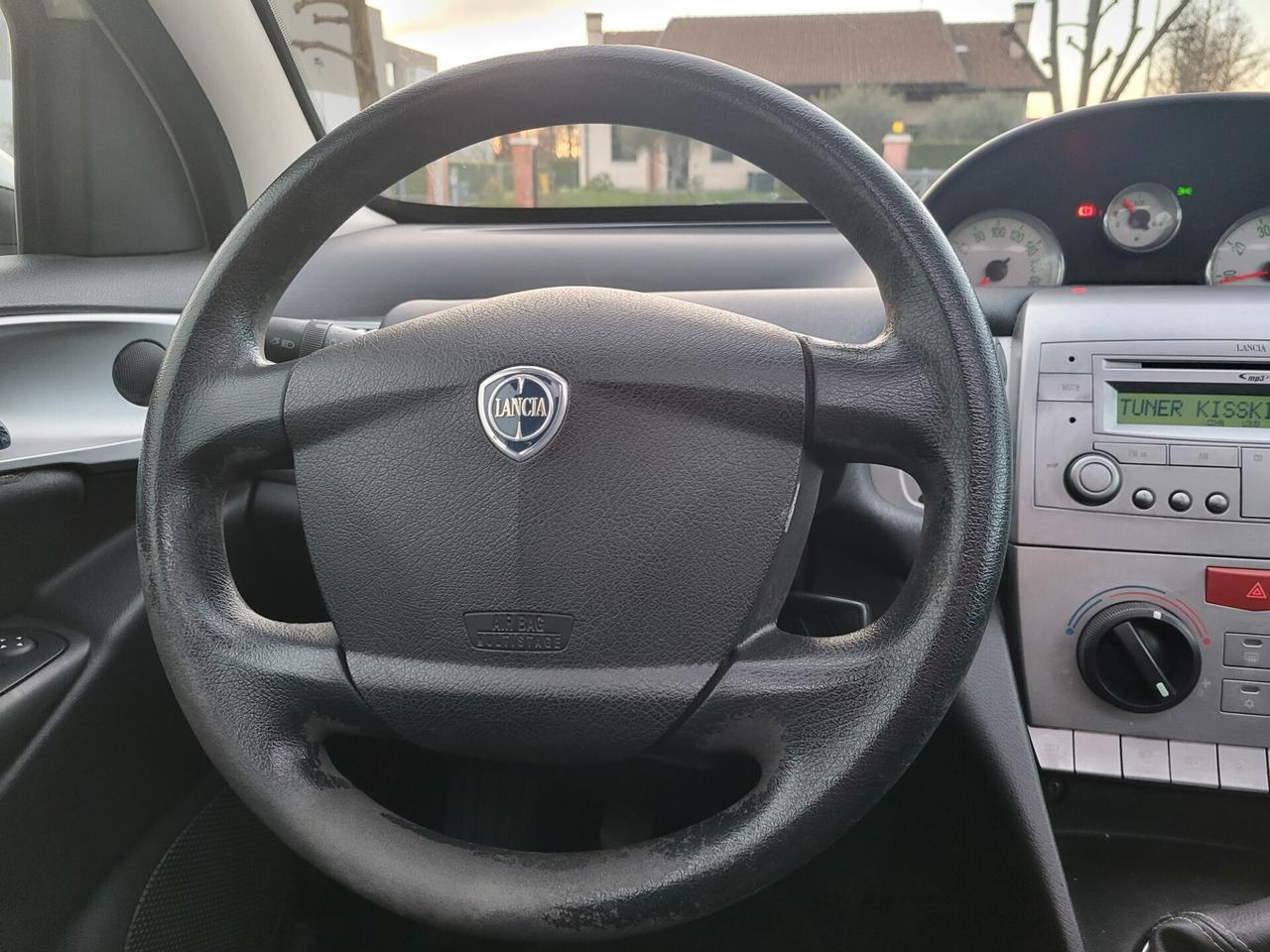 Lancia Ypsilon 1.4 Platino Ecochic GPL