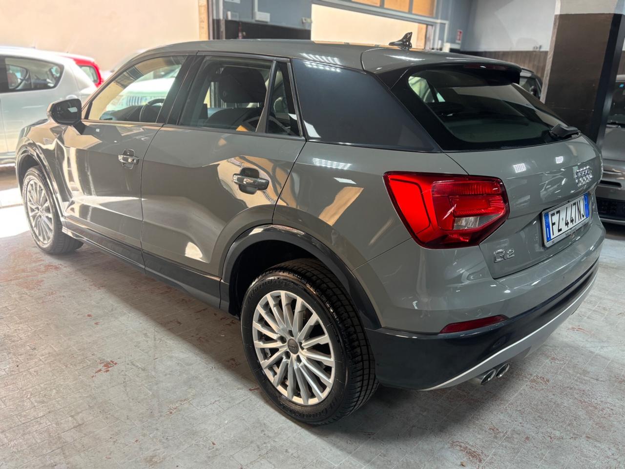 Audi Q2 35 TDI quattro S tronic Business Design