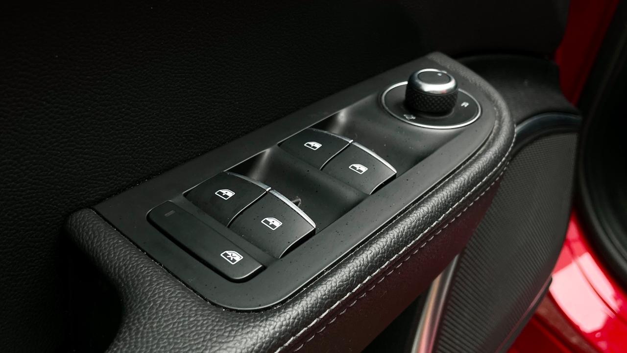 ALFA ROMEO GIULIA 2.2 TURBODIESEL VELOCE AT8 Q4 210CV - FULL LED, PELLE, SEDILI RISCALDATI