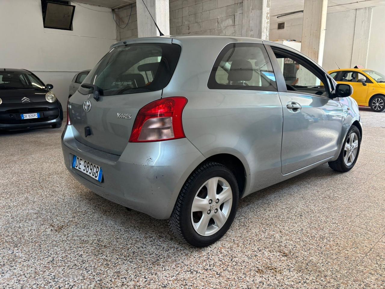 Toyota Yaris 1.0 3 porte