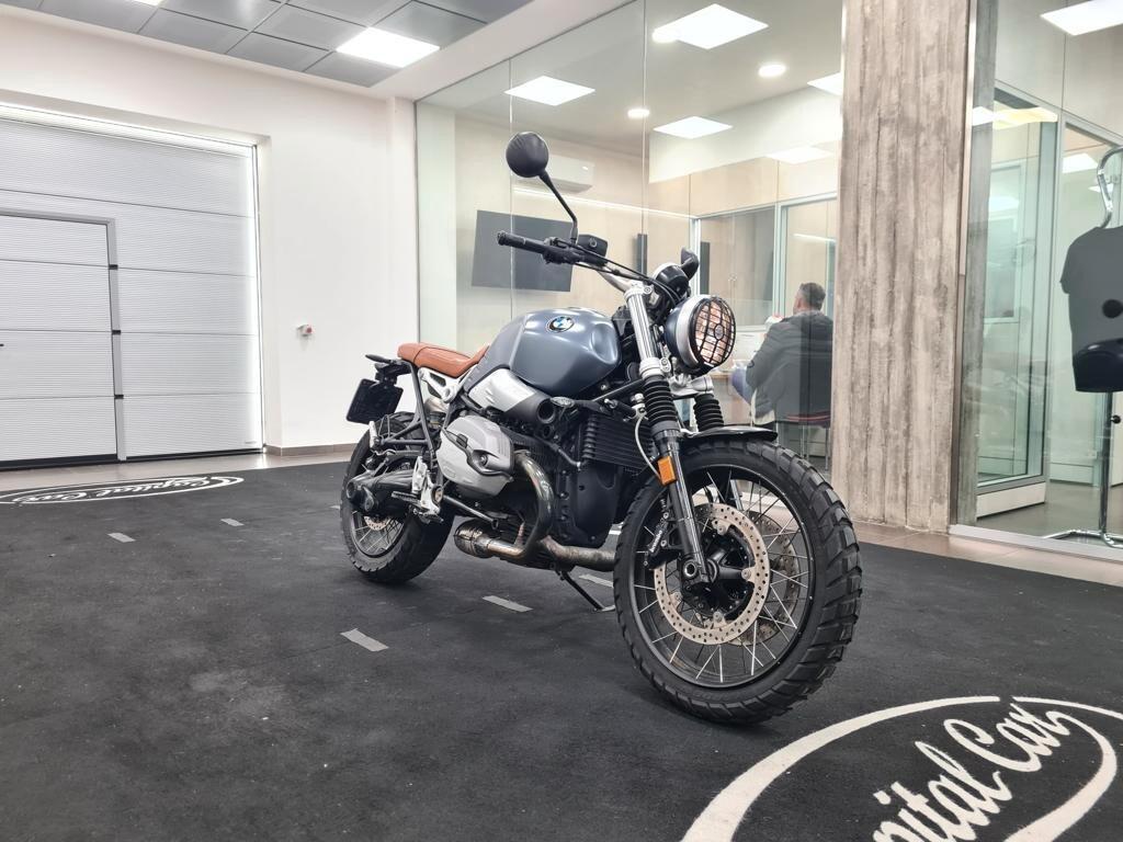 BMW R NINE T