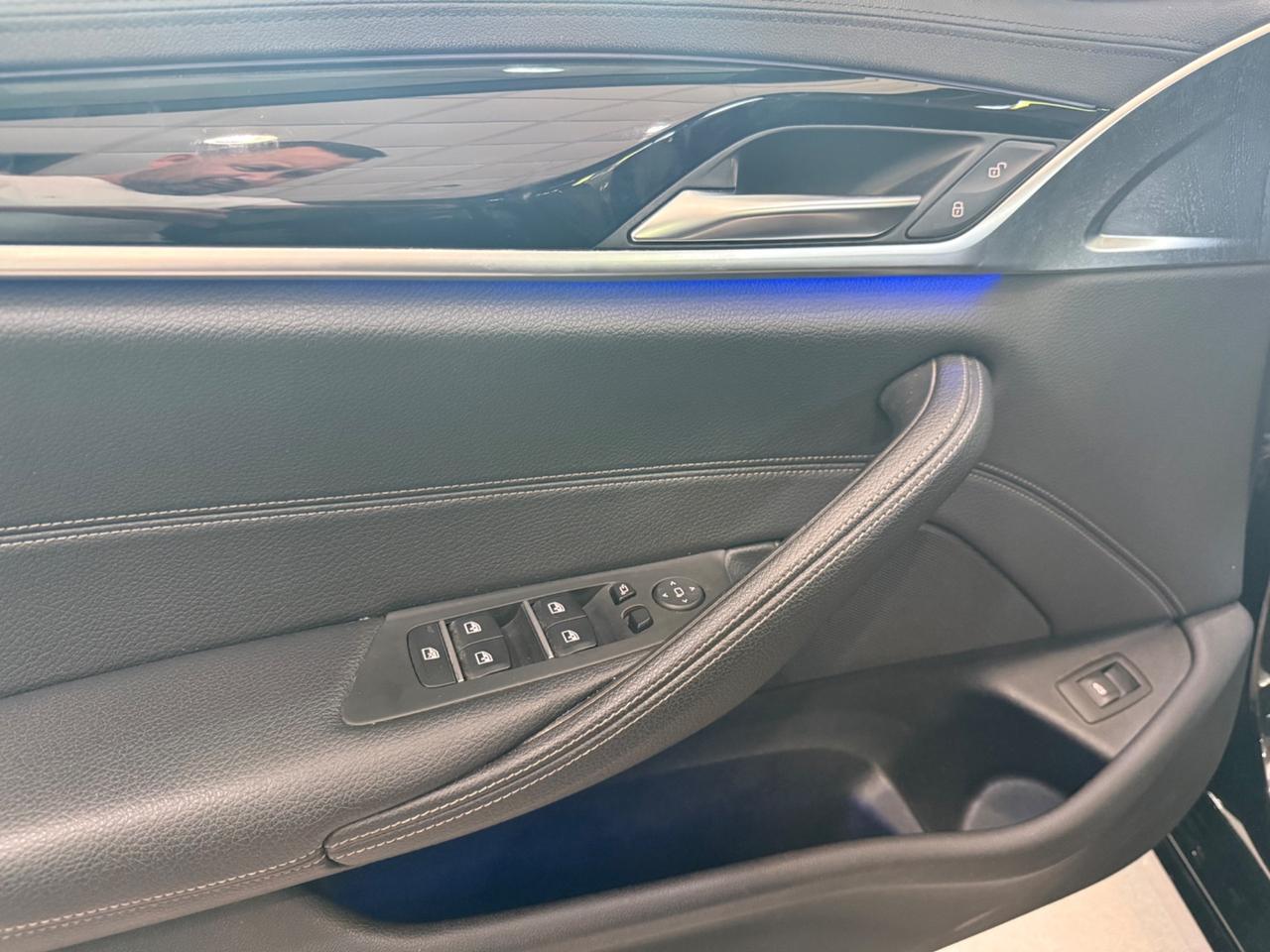 Bmw 520 Touring 520d Luxury auto