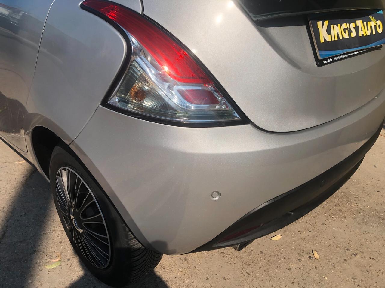 Lancia Ypsilon 1.2 69 CV 5 porte GPL