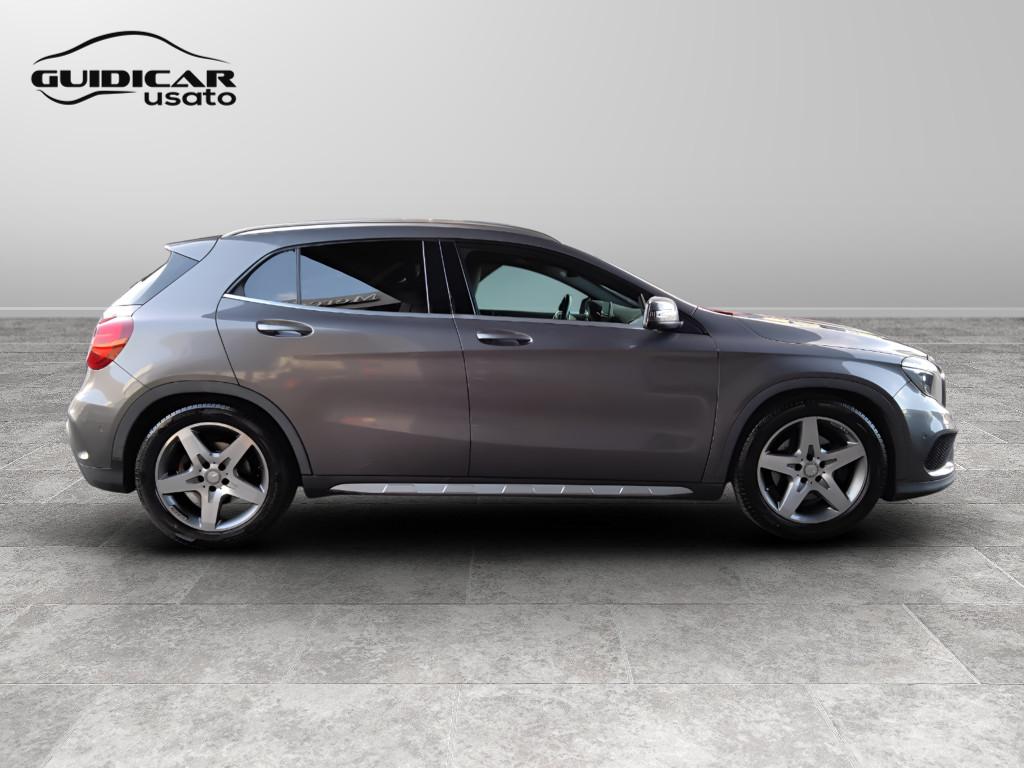 Mercedes-Benz GLA-X156 2014 - GLA 220 d Premium 4matic 177cv auto