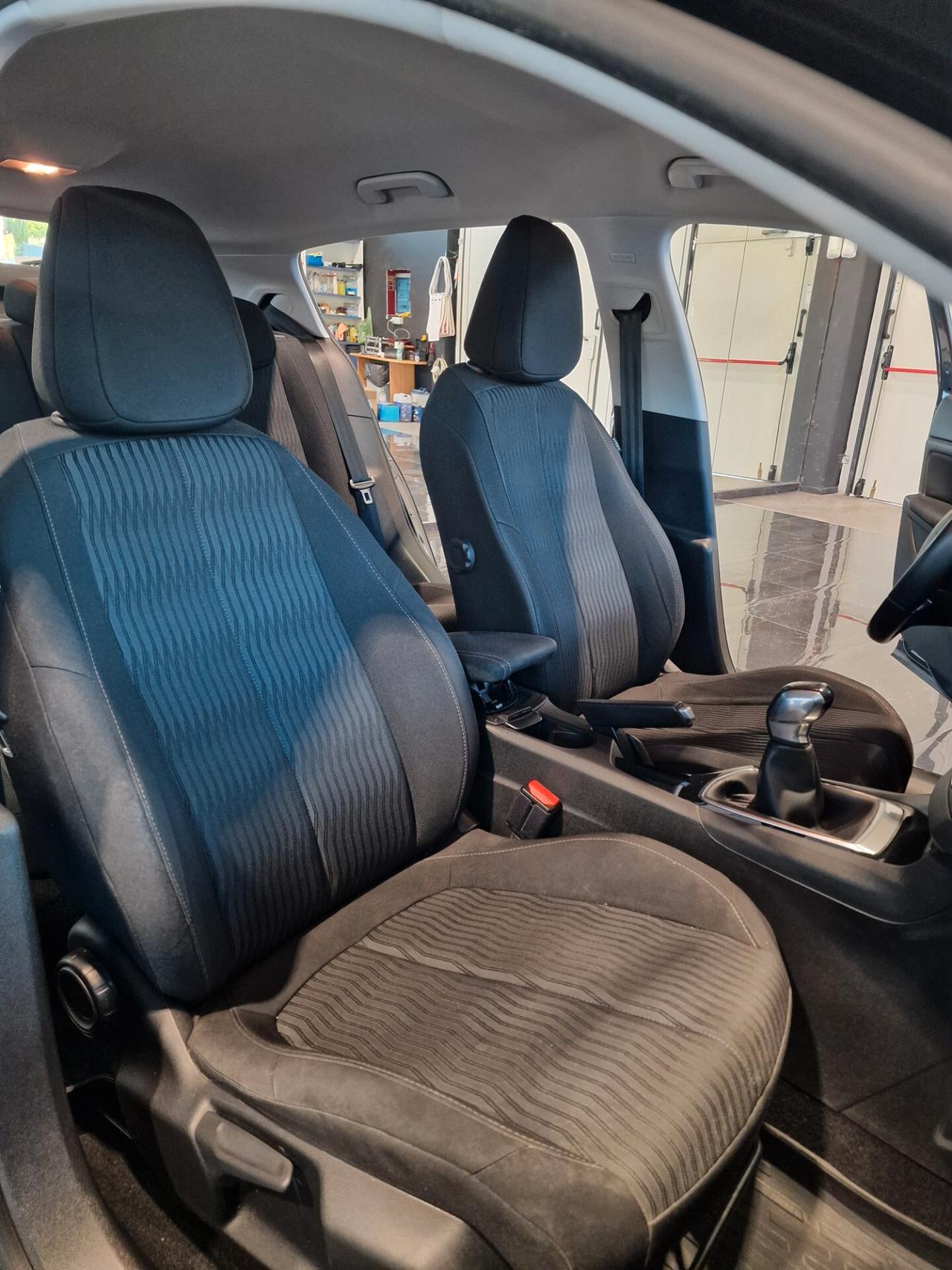 Peugeot 308 BlueHDi 100 S&S Business