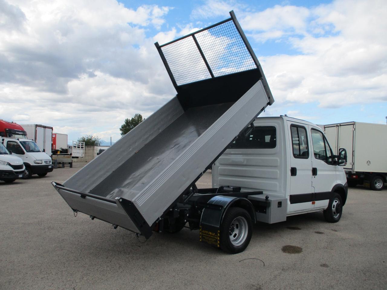 Iveco Daily 35C11 2.3 110CV DOPPIA CABINA 7P RIBALTABILE TRIL