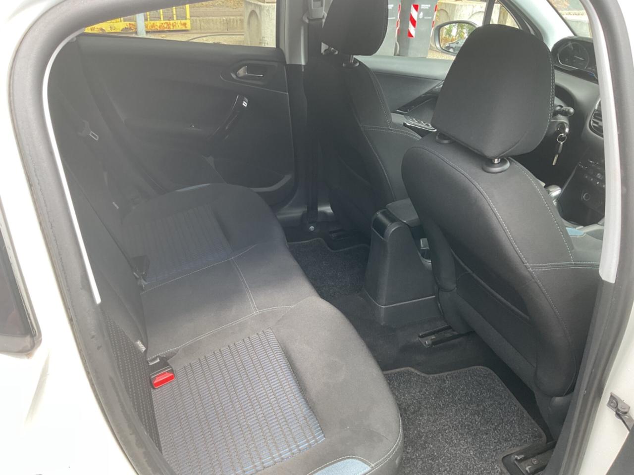 Peugeot 208 1.2 VTi 5 porte Allure OK NEOPATENTATI