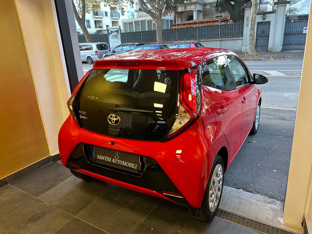 Toyota Aygo 1.0 72 CV 5p X-Clusive Red style EURO6 | 100.000km!!!
