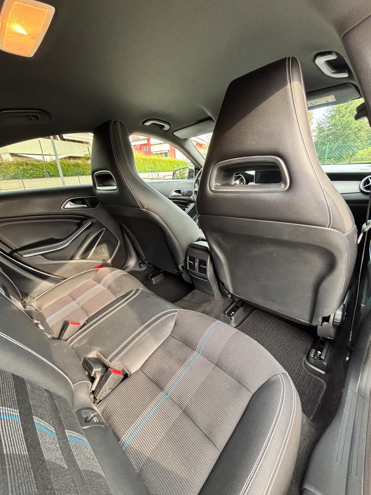 Mercedes-benz GLA 200 d Automatic Premium