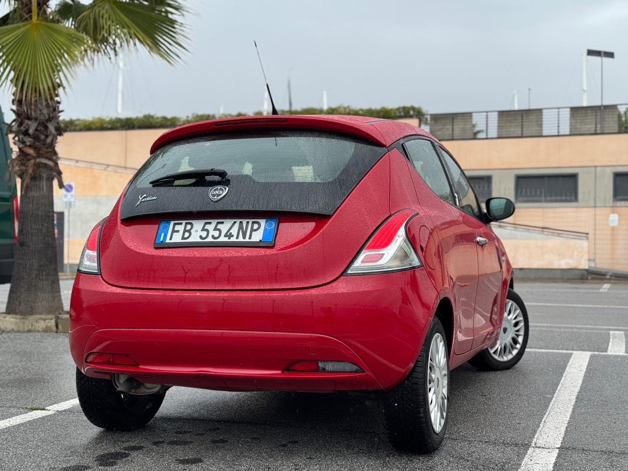 Lancia Ypsilon 1.3 MJT 95CV PLATINUM 12MESI DI GARANZIA 1 PRO