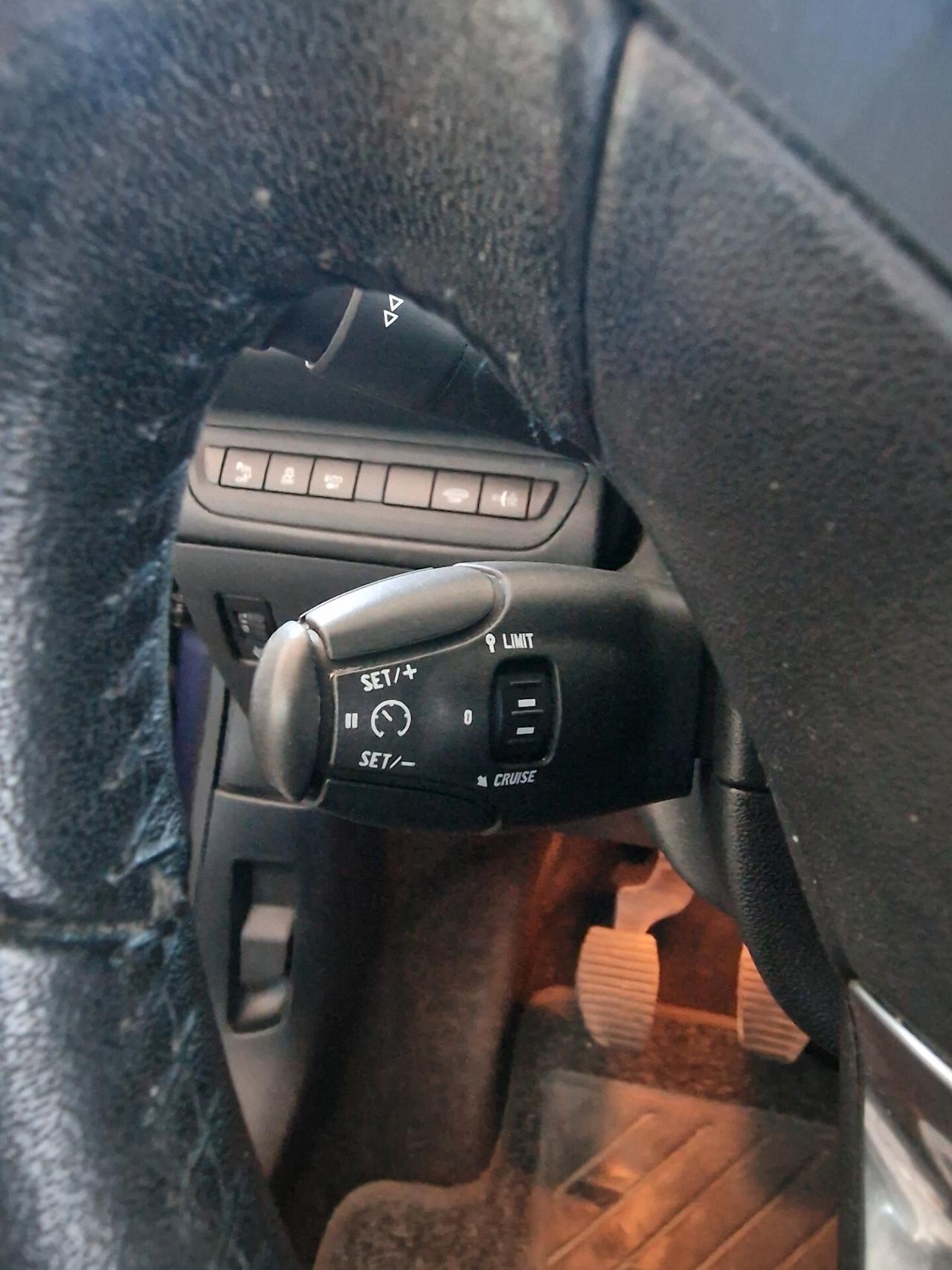 Peugeot 208 1.6 e-HDi 115 CV Stop&Start 5 porte Allure
