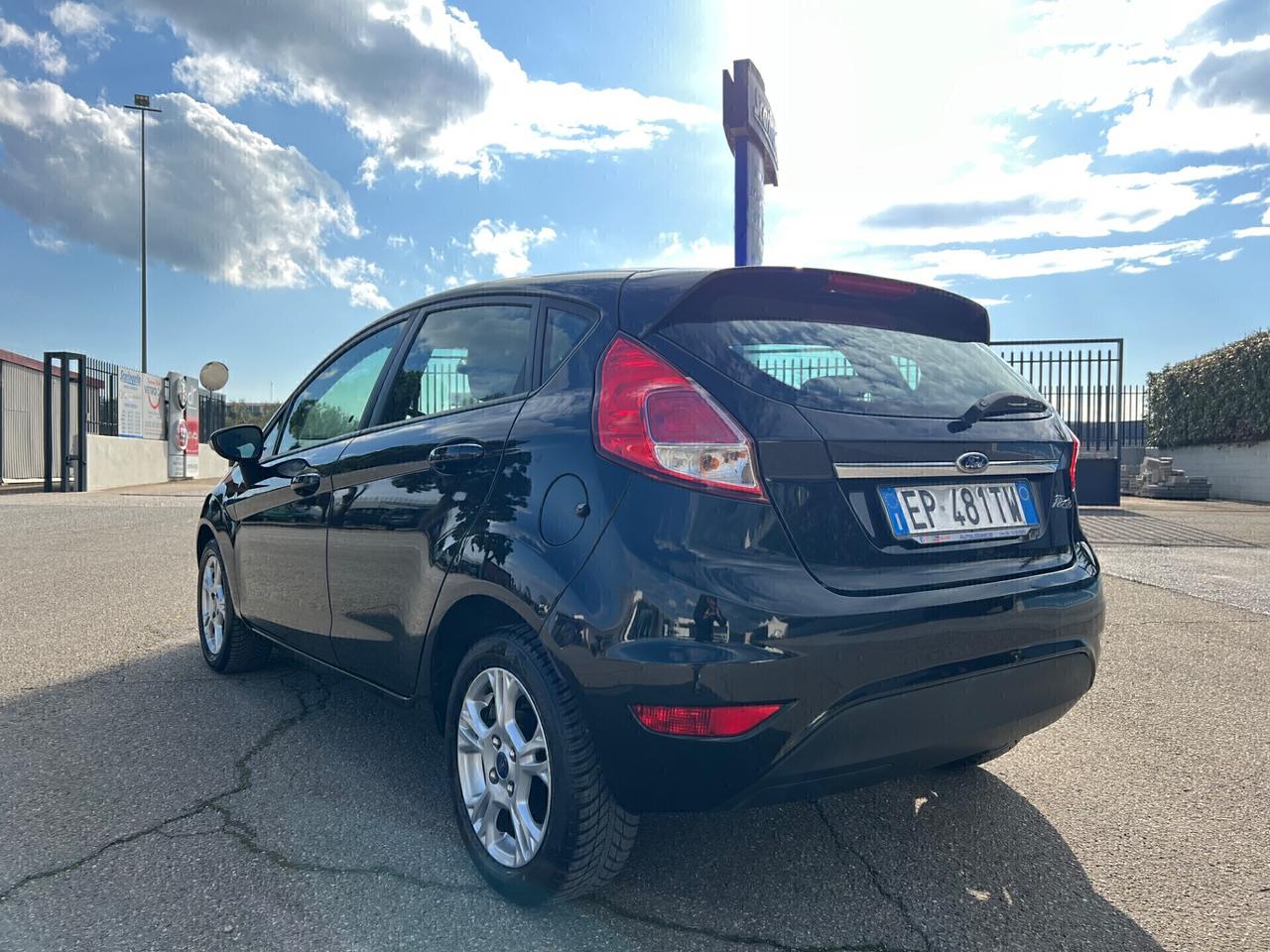 Ford Fiesta 1.4 5p. Bz.- GPL Titanium - 2013