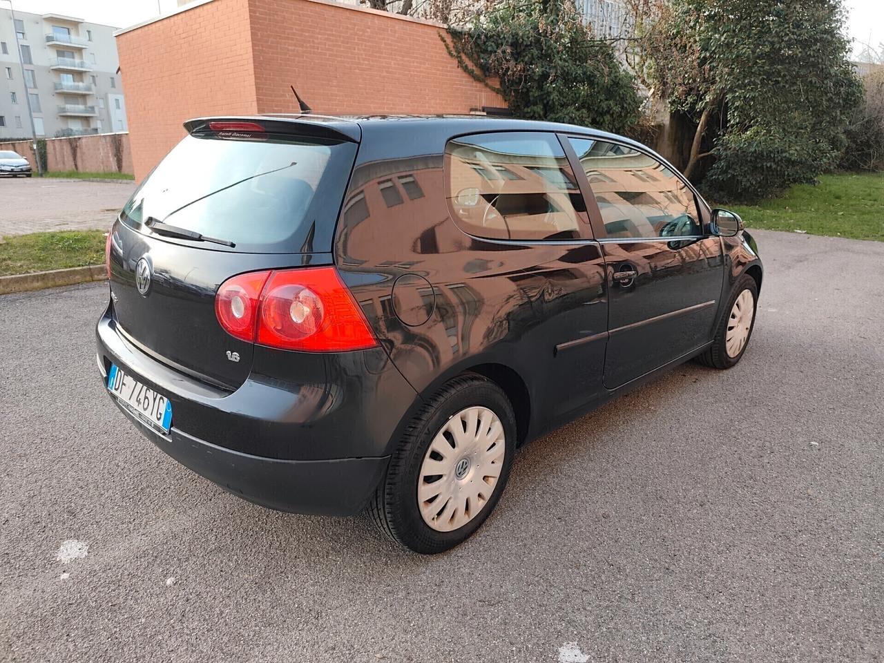 Volkswagen Golf 5 1.6 Benz 1 proprietario