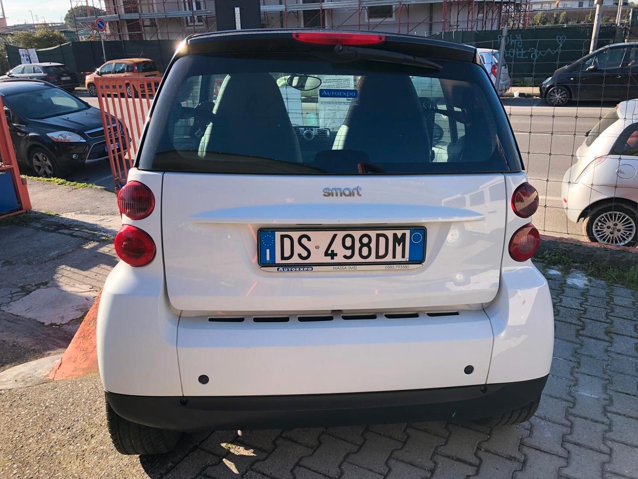 Smart ForTwo 1000 PULSE INTERNO IN PELLE CAMBIO AUTOMATICO E LEVE SUL VOLANTE X NEOPATENTATO POSSIBILITA' DI GARANZIA FINO A 36 MESI