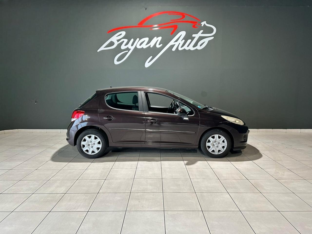 Peugeot 207 1.4 8V 75CV 5p. SPECIAL EDITION