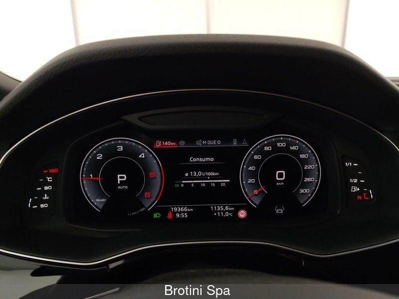 Audi Q8 50 TDI 210kW quattro tip. S Line Edition