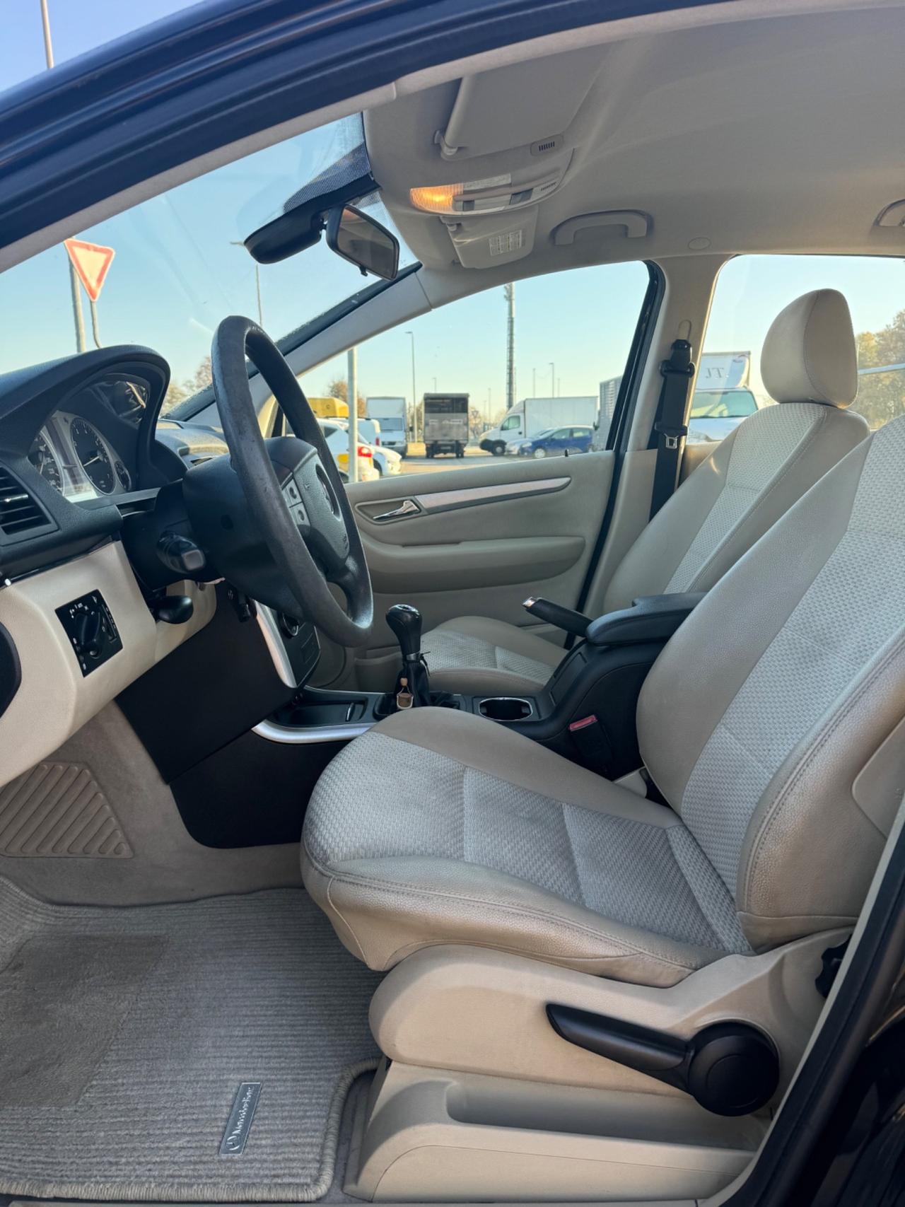 Mercedes-benz A 180 BlueEFFICIENCY Premium