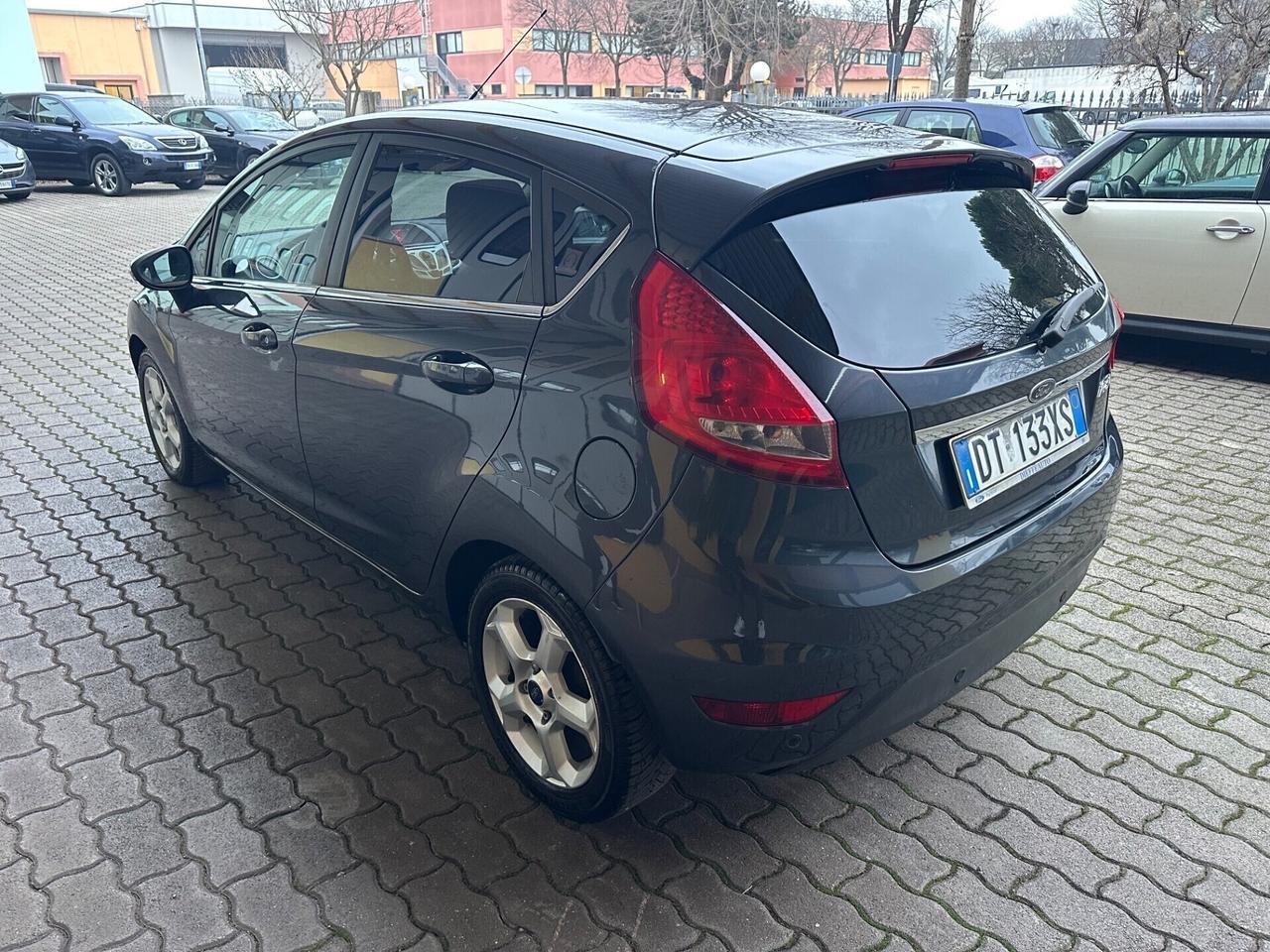 Ford Fiesta 1.2 82 CV 5 porte Titanium Neopatentat