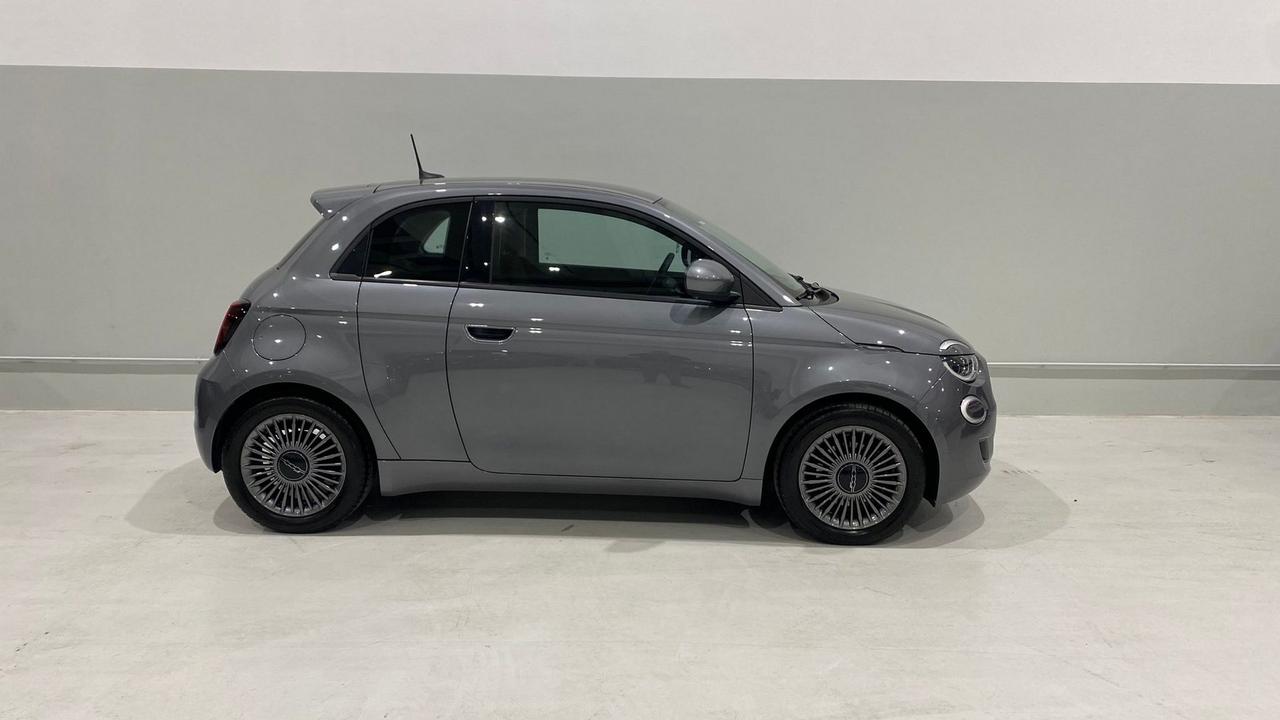 FIAT 500e 3+1 - 500e 3+1 42 kWh Icon