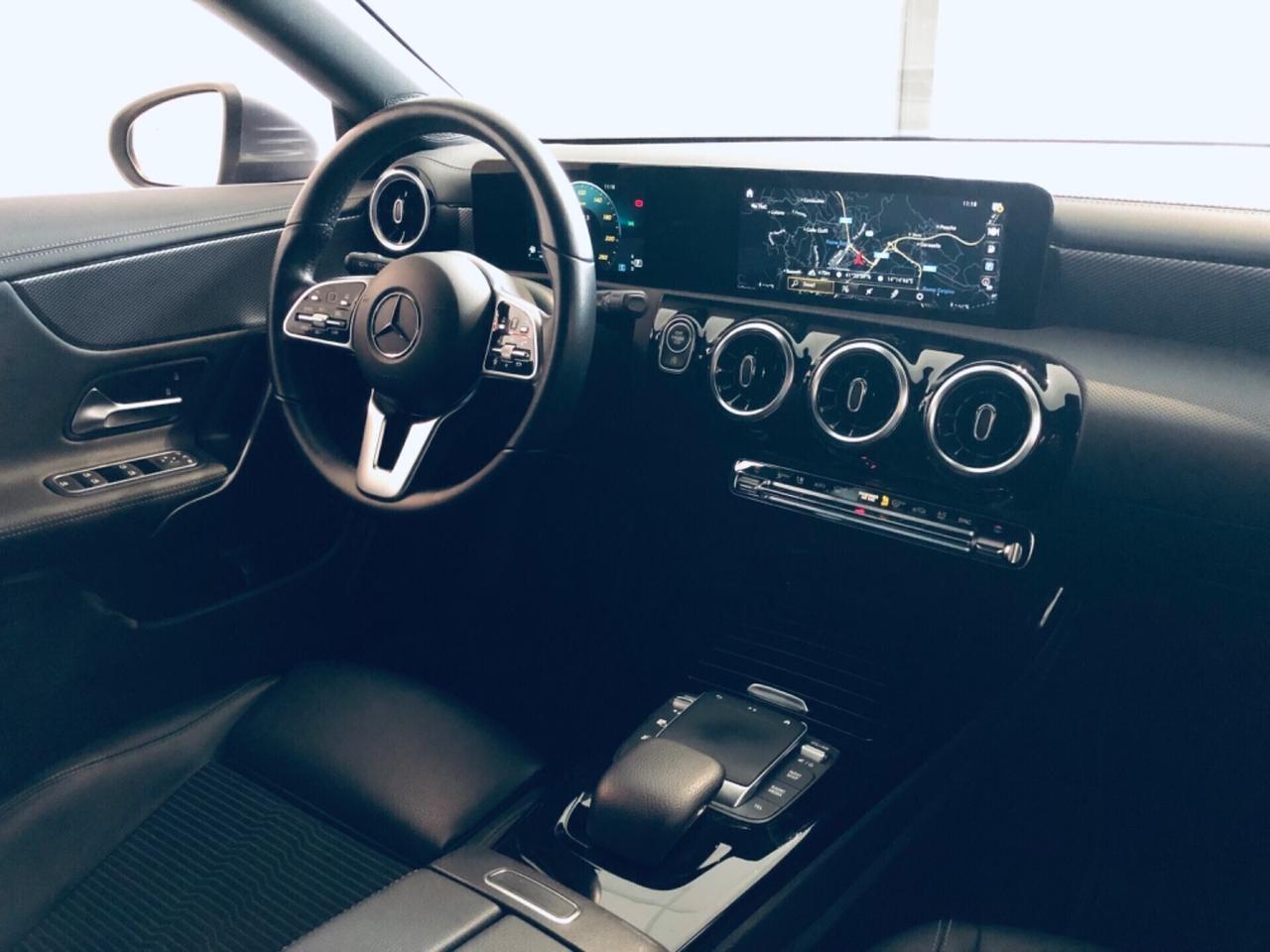 Mercedes-benz CLA 2.0 180 d Automatic Shooting BRA