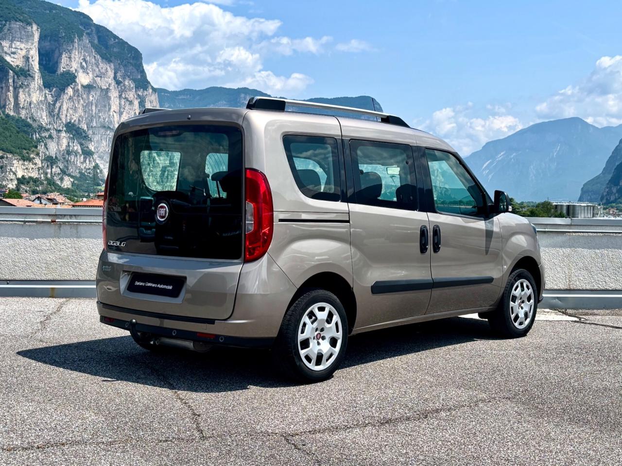 Fiat Doblo 1.4 T-Jet 16V Natural Power Lounge