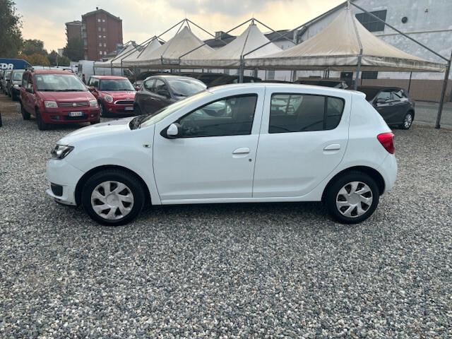 Dacia Sandero 1.2 GPL 75CV Ambiance bombole valide fino al 2025