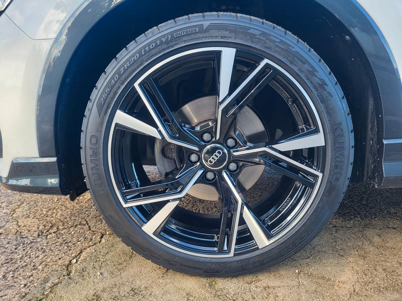 Audi Q3 S.P. 2.0 TDI 150 CV S-LINE +CERCHI 20+LUCI AMBIENTE..