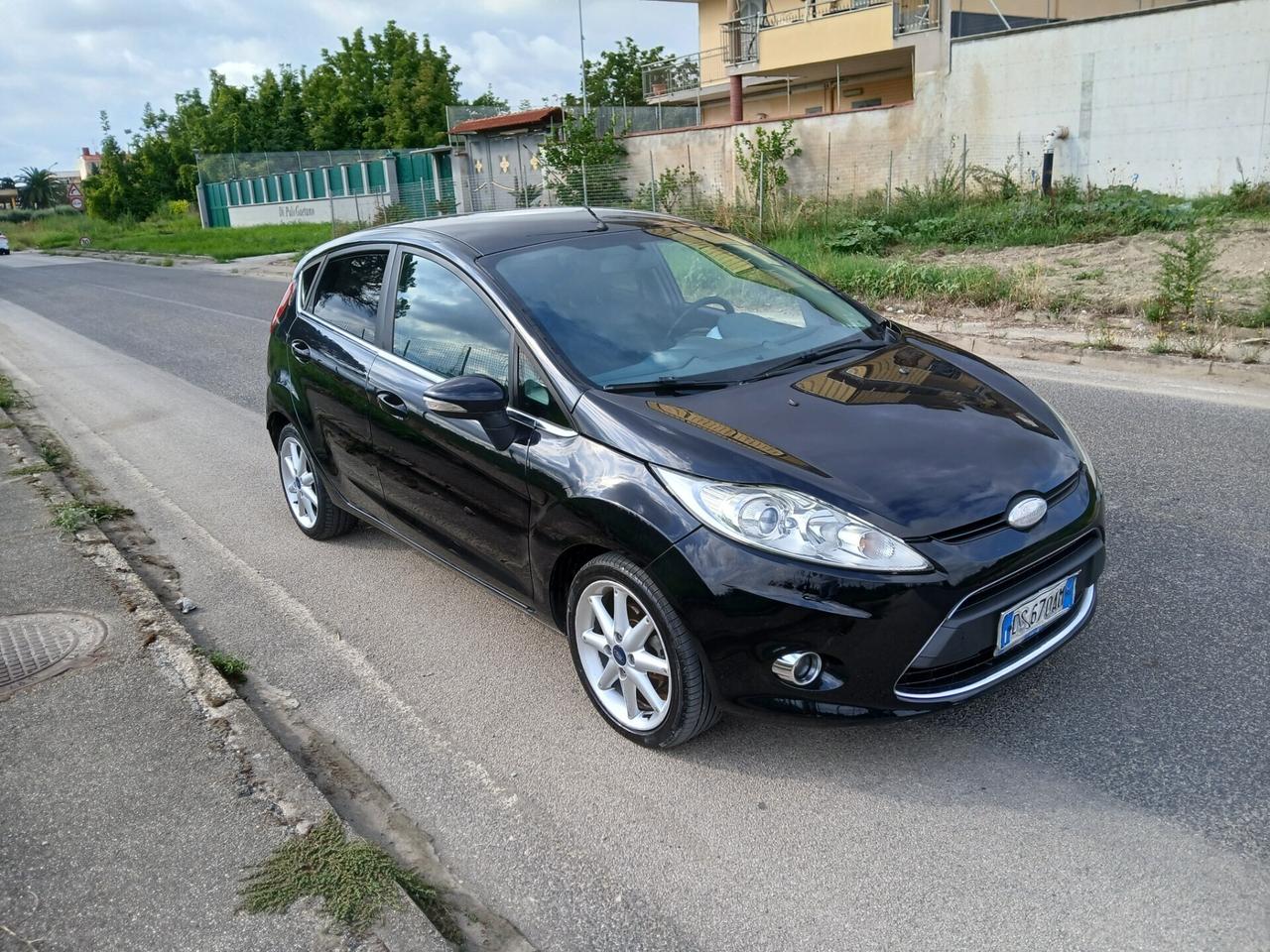 Ford Fiesta 1.4 TDCi 5p. Modello Titanium