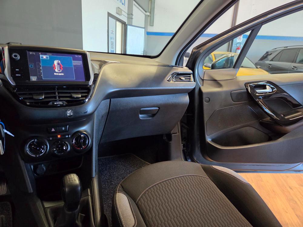 Peugeot 208 5 Porte 208 5p 1.2 puretech Active 82cv
