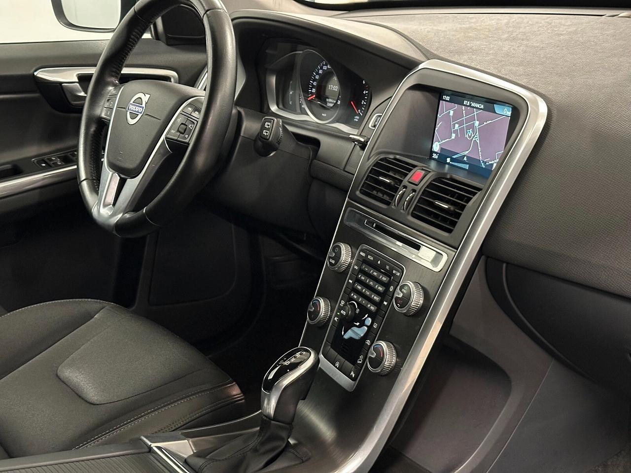 Volvo XC 60 XC60 D4 AWD Geartronic Business AUTOCARRO N1