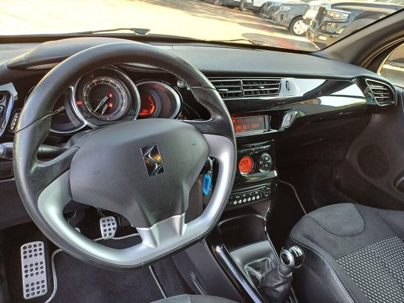DS DS 3 DS 3 1.4 VTi 95 Just Black