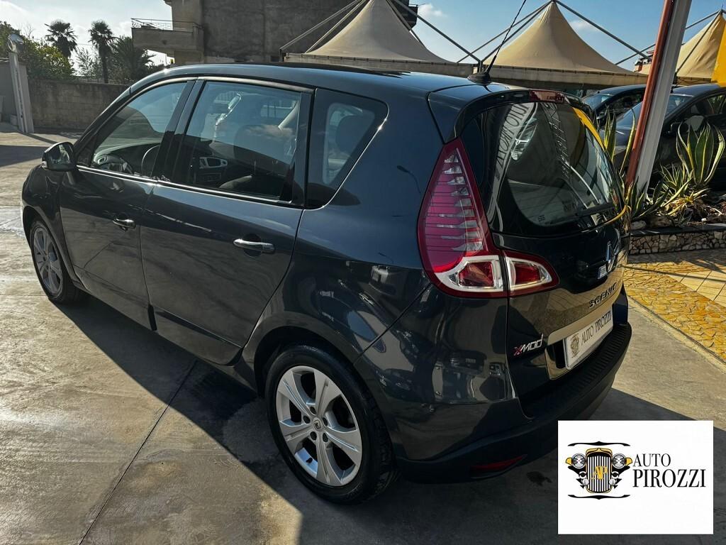 RENAULT SCENIC 1.6 BENZ 2011 con soli 110000KM